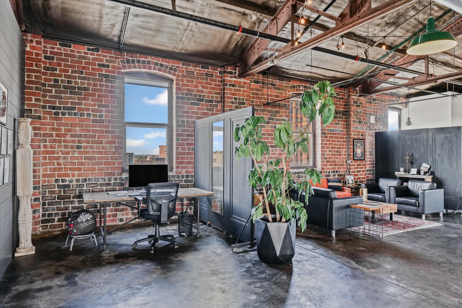 209 E Washington Street #5, Bloomington, IL 61701