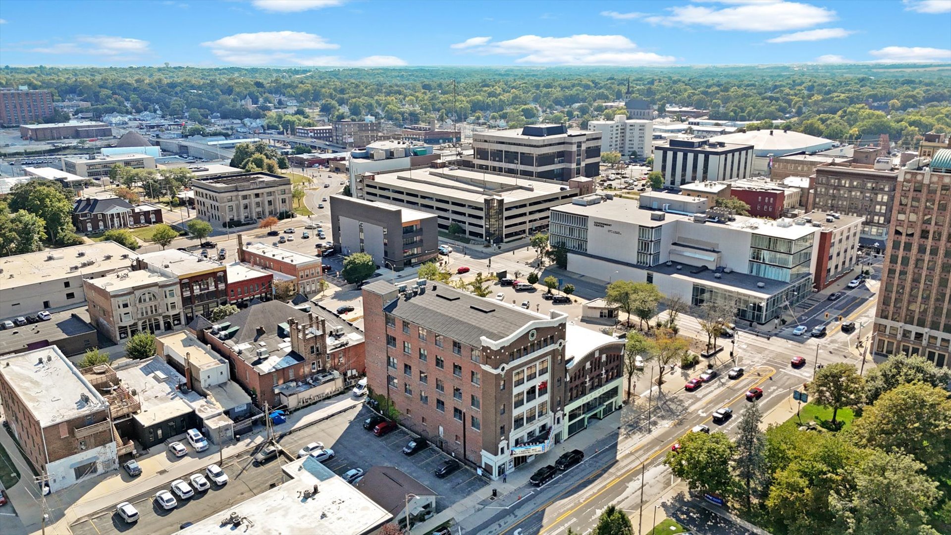 209 E Washington Street #5, Bloomington, IL 61701