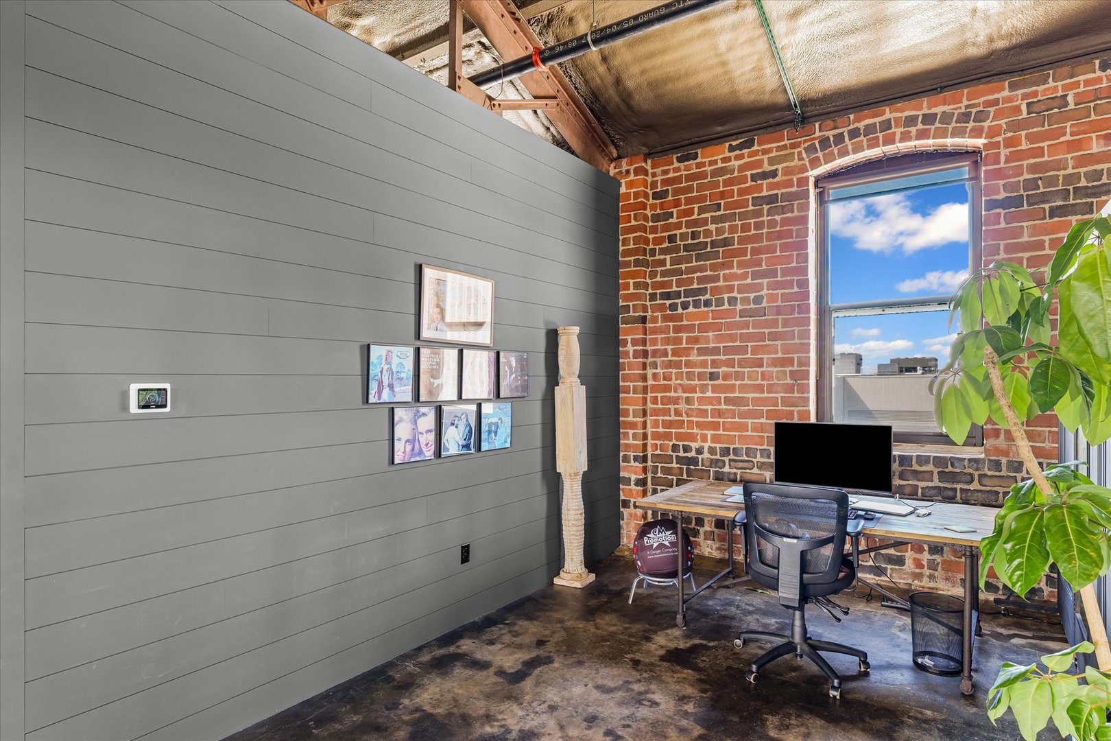 209 E Washington Street #5, Bloomington, IL 61701