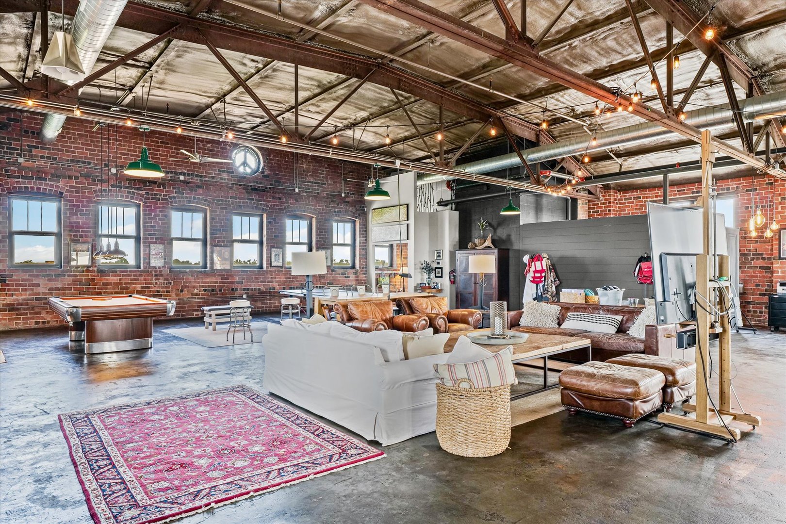 209 E Washington Street #5, Bloomington, IL 61701