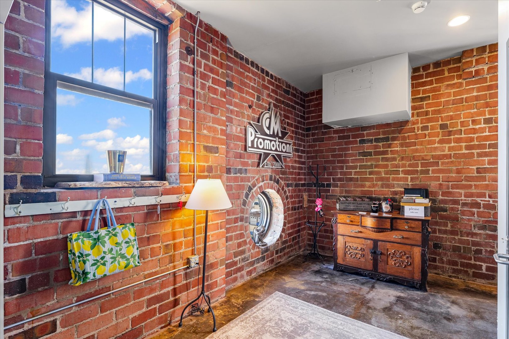 209 E Washington Street #5, Bloomington, IL 61701