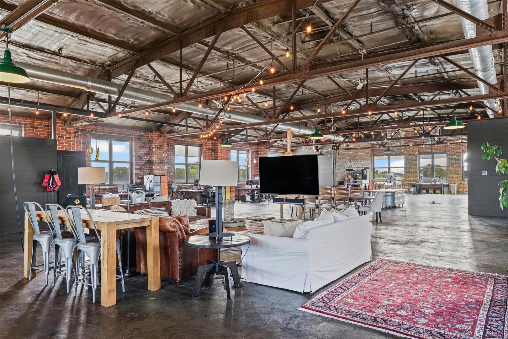 209 E Washington Street #5, Bloomington, IL 61701