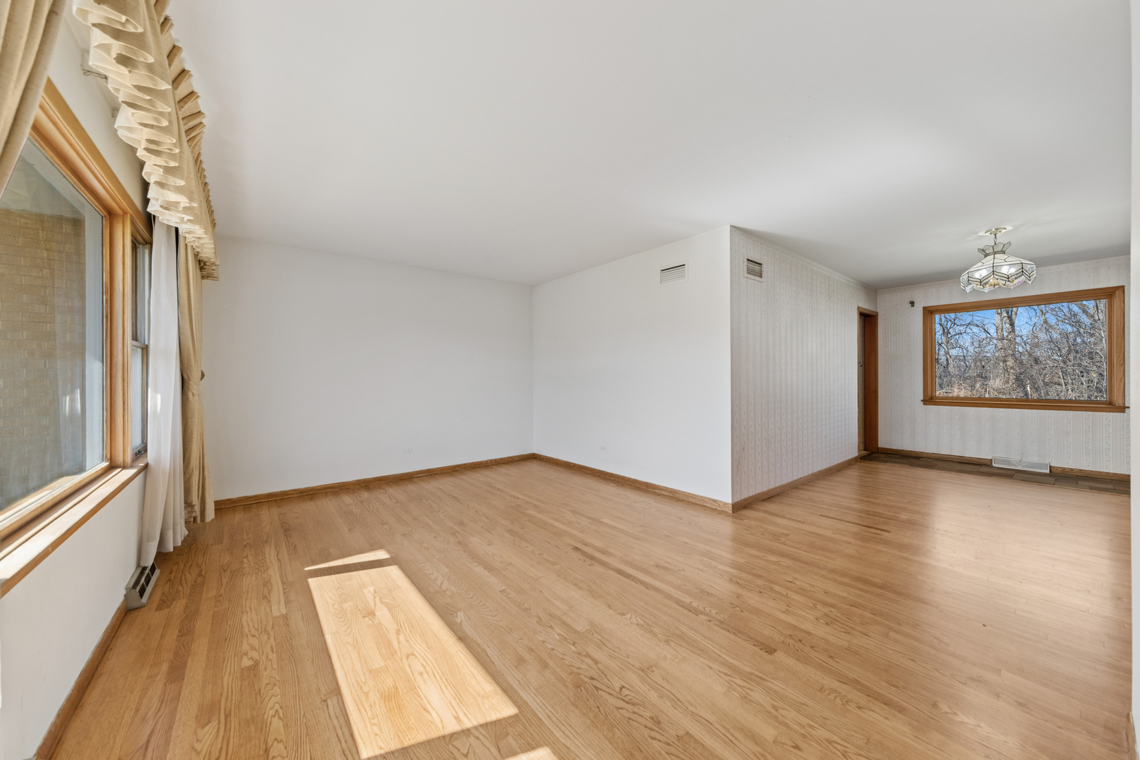 626 Burdette Avenue, Glendale Heights, IL 60139