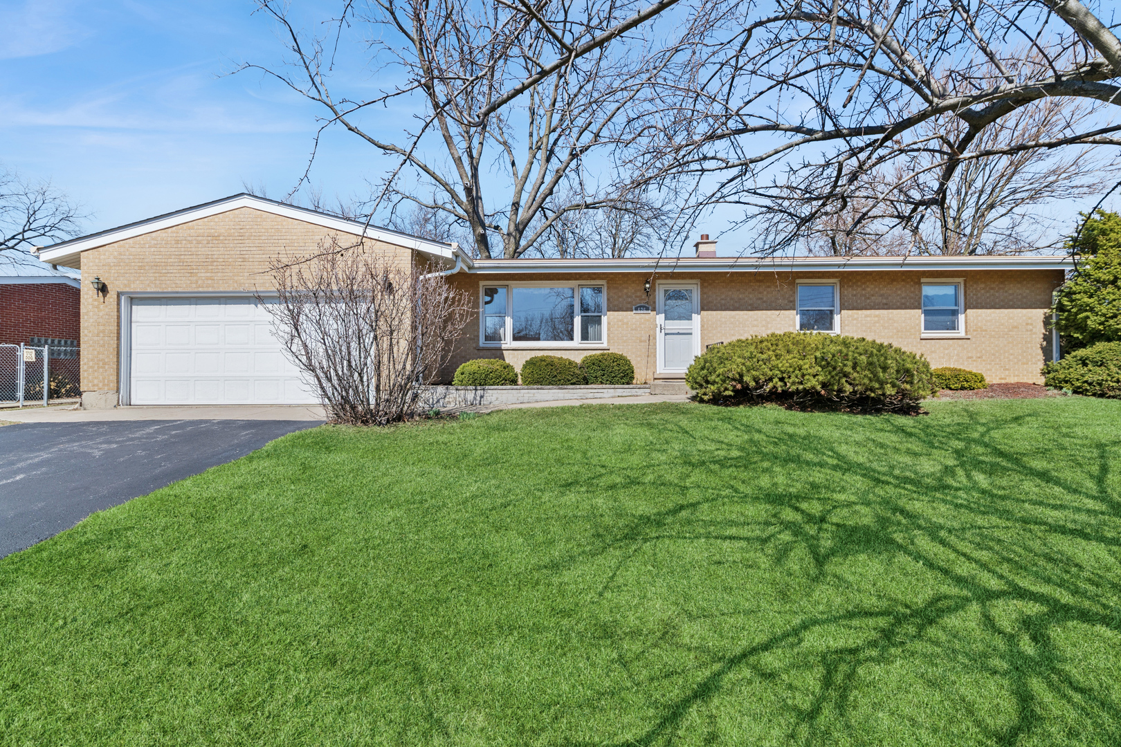 626 Burdette Avenue, Glendale Heights, IL 60139