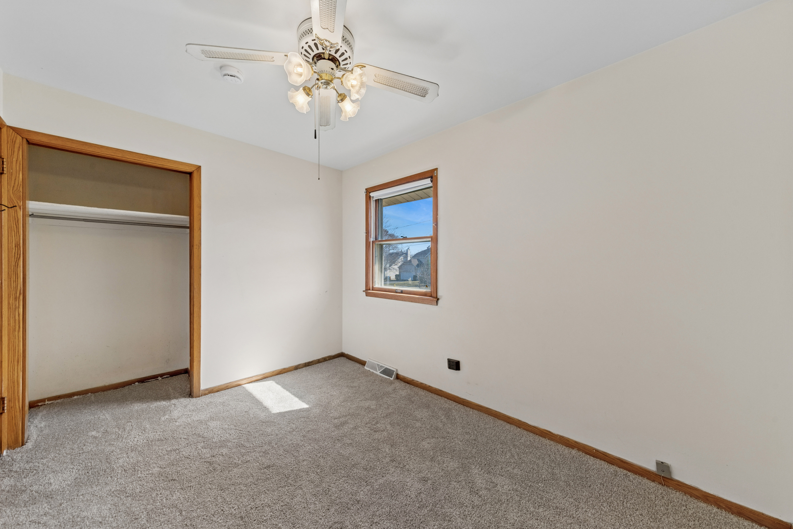 626 Burdette Avenue, Glendale Heights, IL 60139