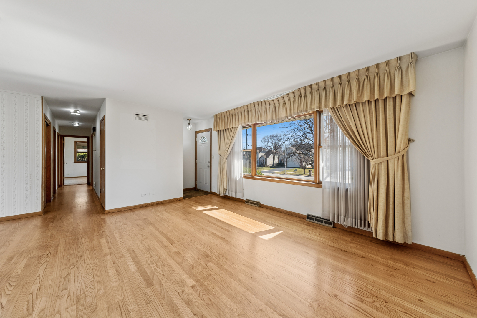 626 Burdette Avenue, Glendale Heights, IL 60139