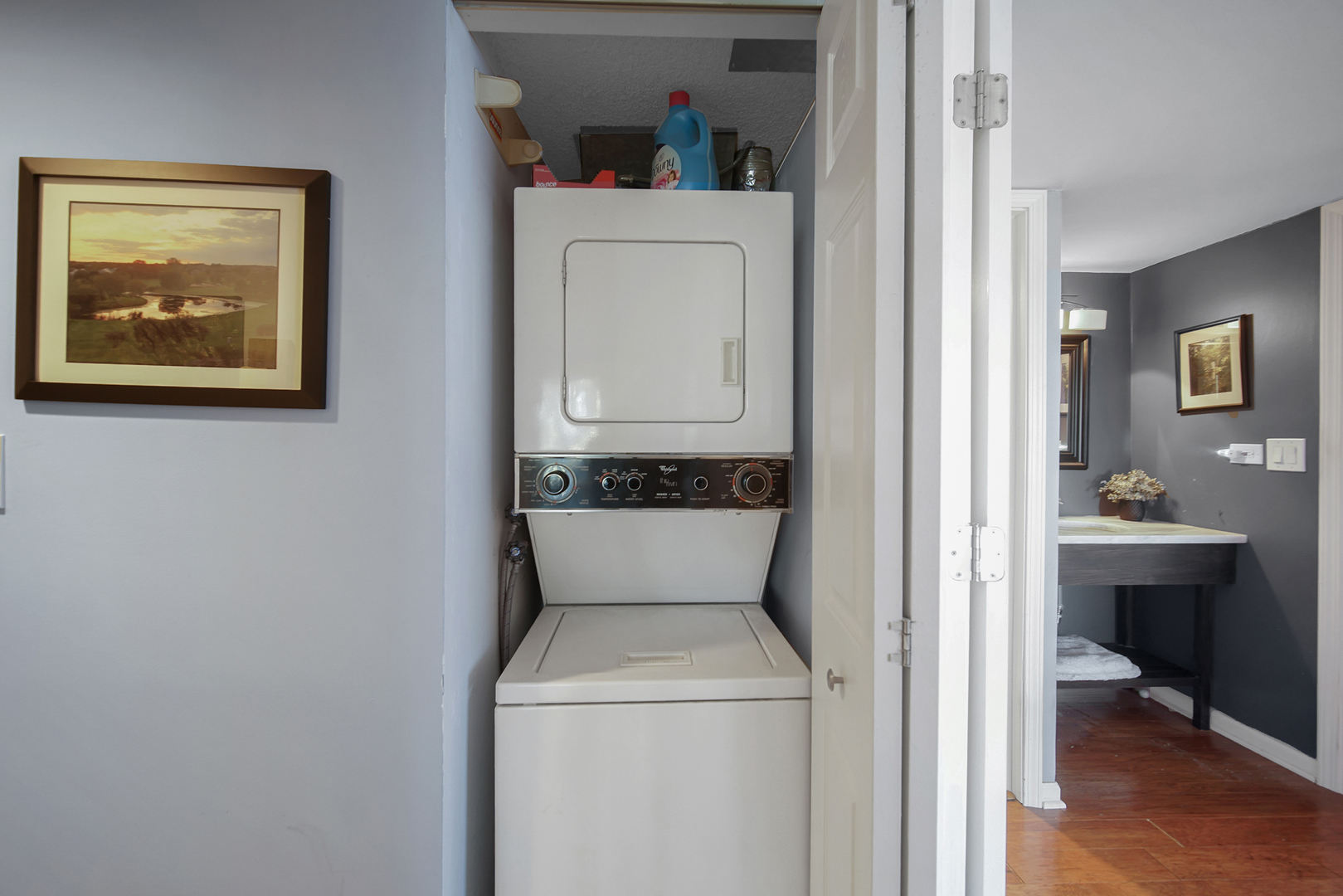 690 CHANDLER Road #302, Gurnee, IL 60031