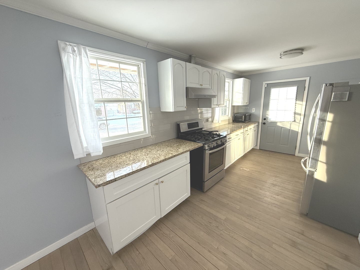 2106 Tepee Avenue, Carpentersville, IL 60110