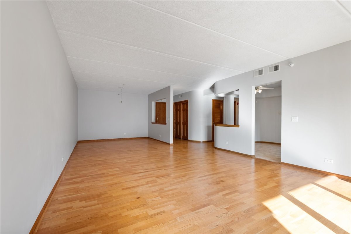 400 S Northwest Highway #301B, Park Ridge, IL 60068