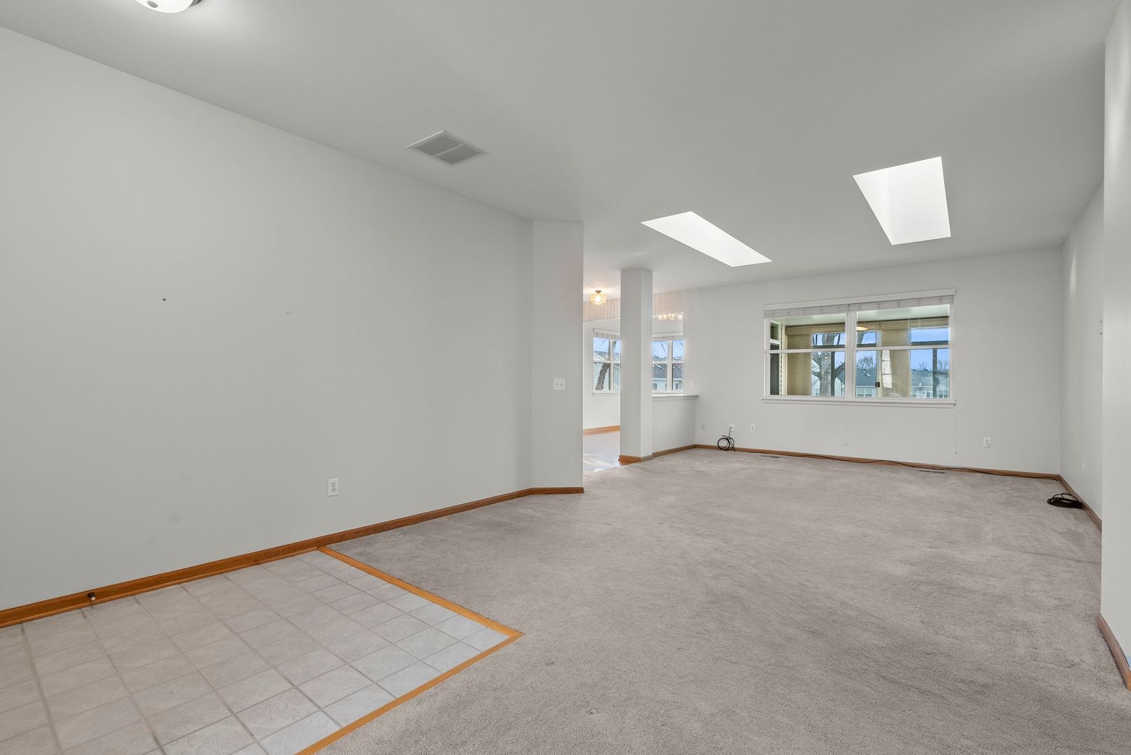 1534 W Cadillac Circle, Romeoville, IL 60446