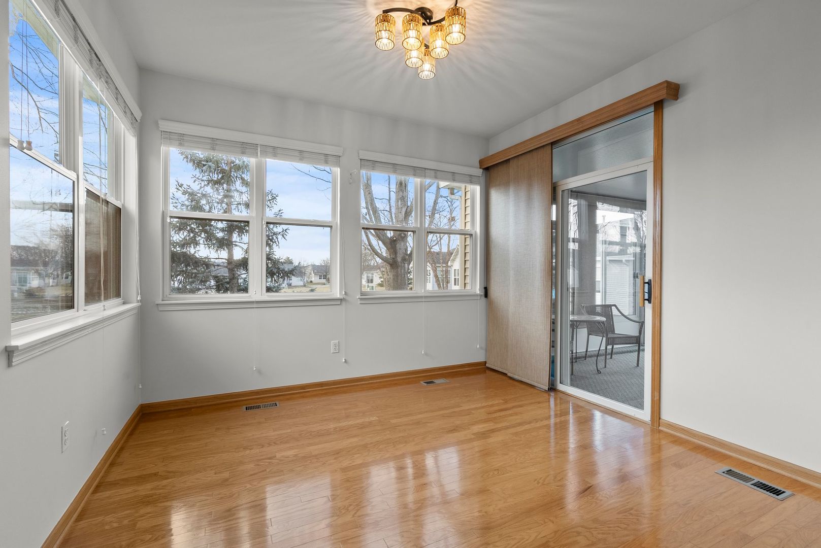 1534 W Cadillac Circle, Romeoville, IL 60446