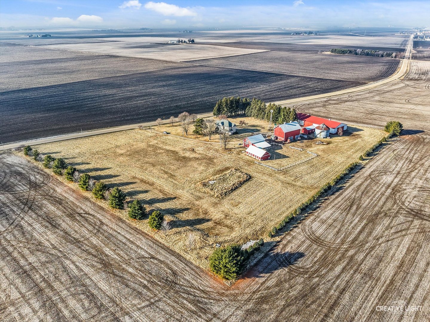 10256 Somonauk Road, Hinckley, IL 60520