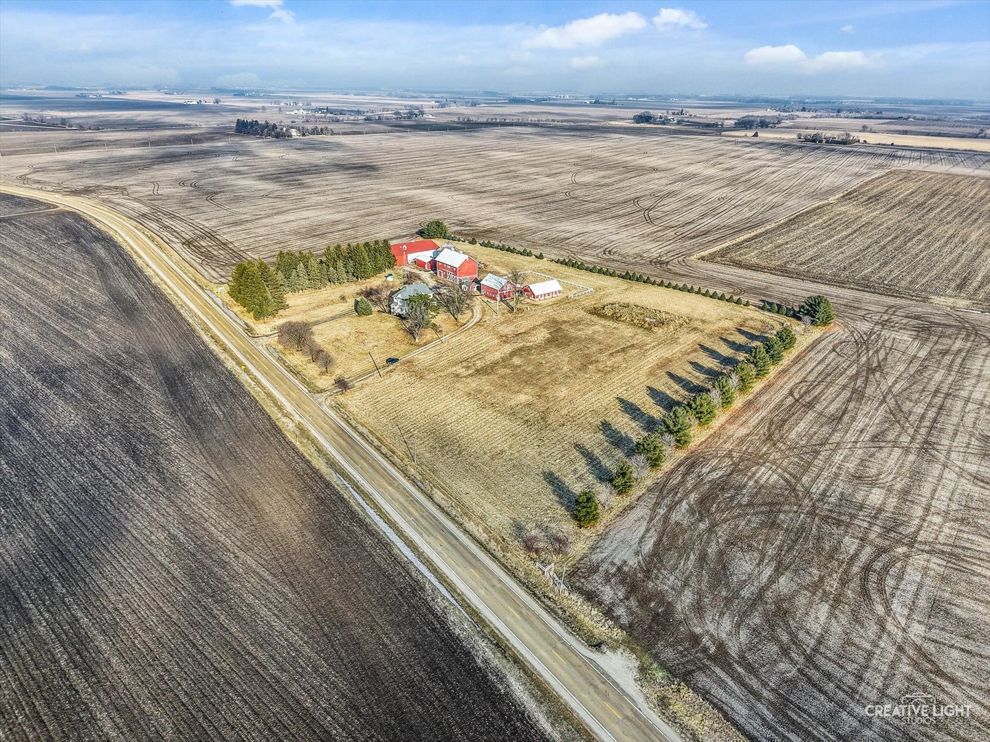 10256 Somonauk Road, Hinckley, IL 60520