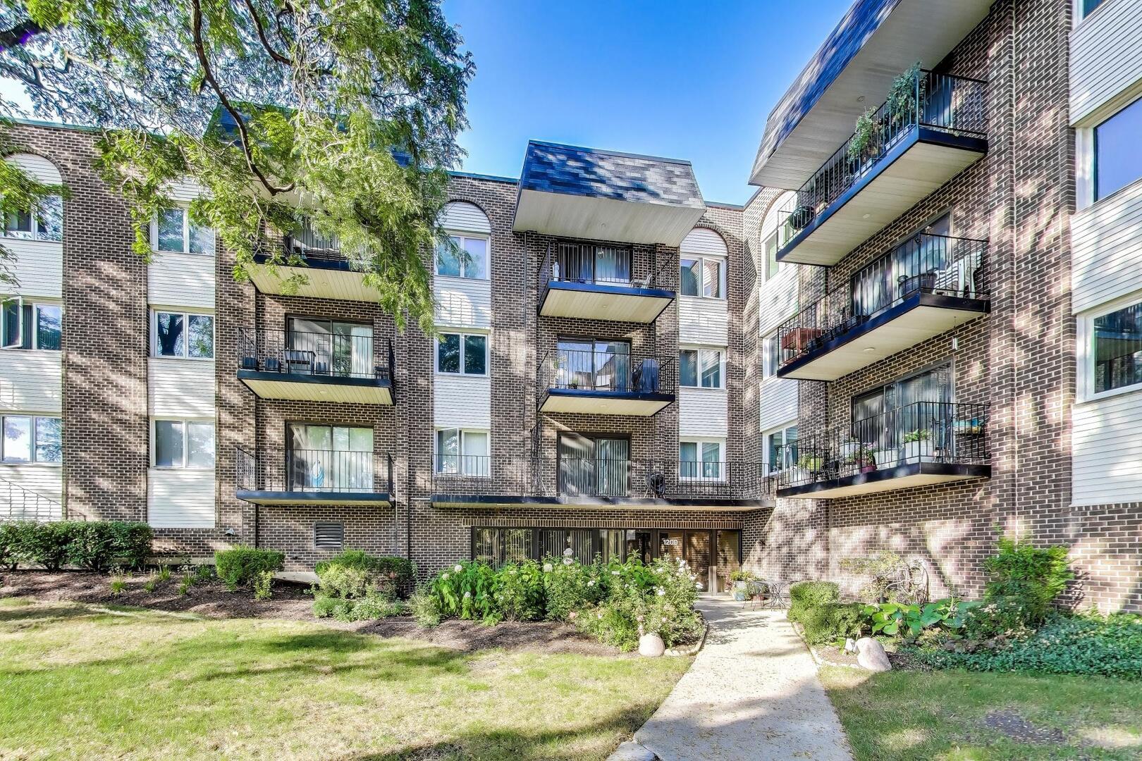 1200 W Northwest Highway #308, Mount Prospect, IL 60056