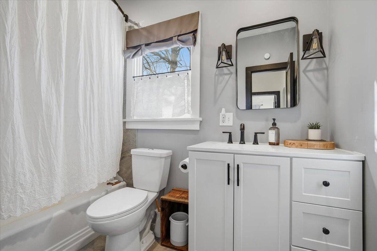 509 E Ash Street, Fairbury, IL 61739