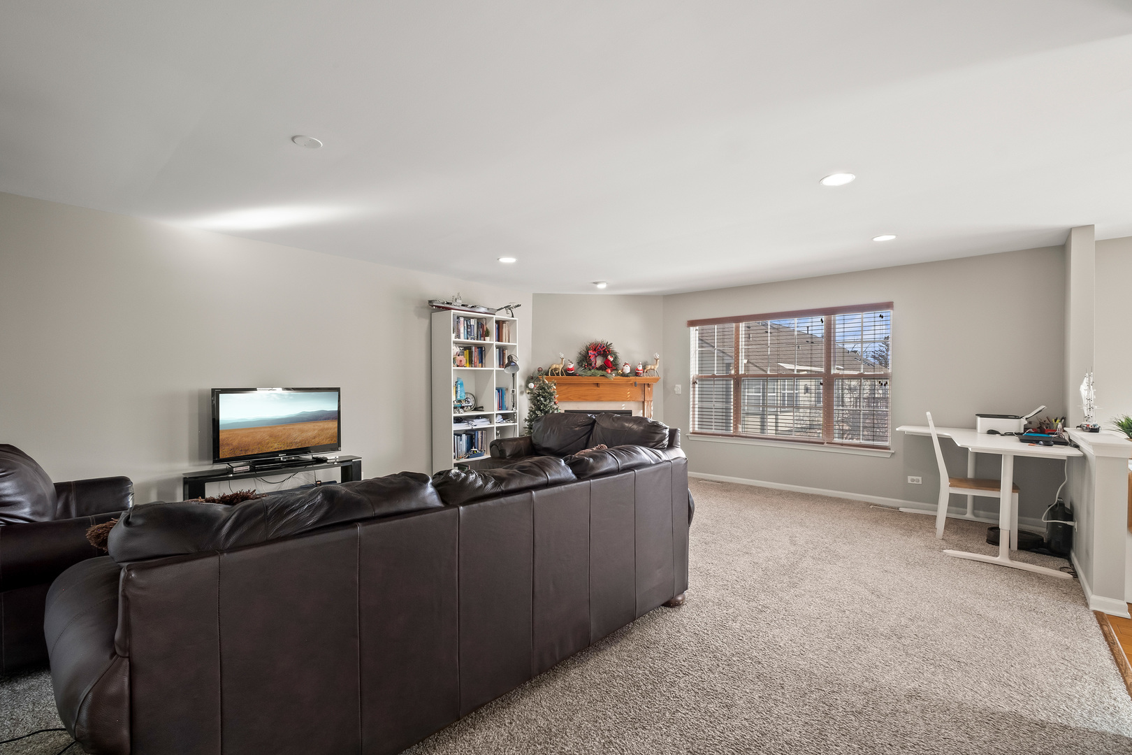 7917 Windsor Drive, Darien, IL 60561