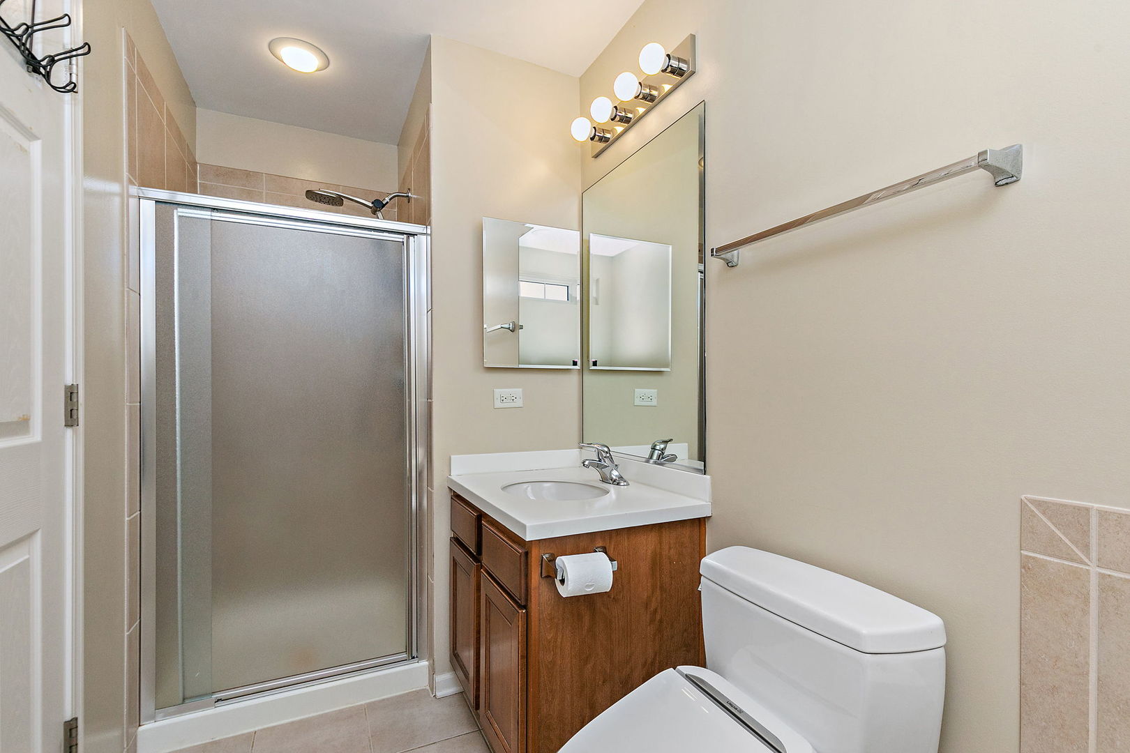 562 Gunnison Court, Gilberts, IL 60136