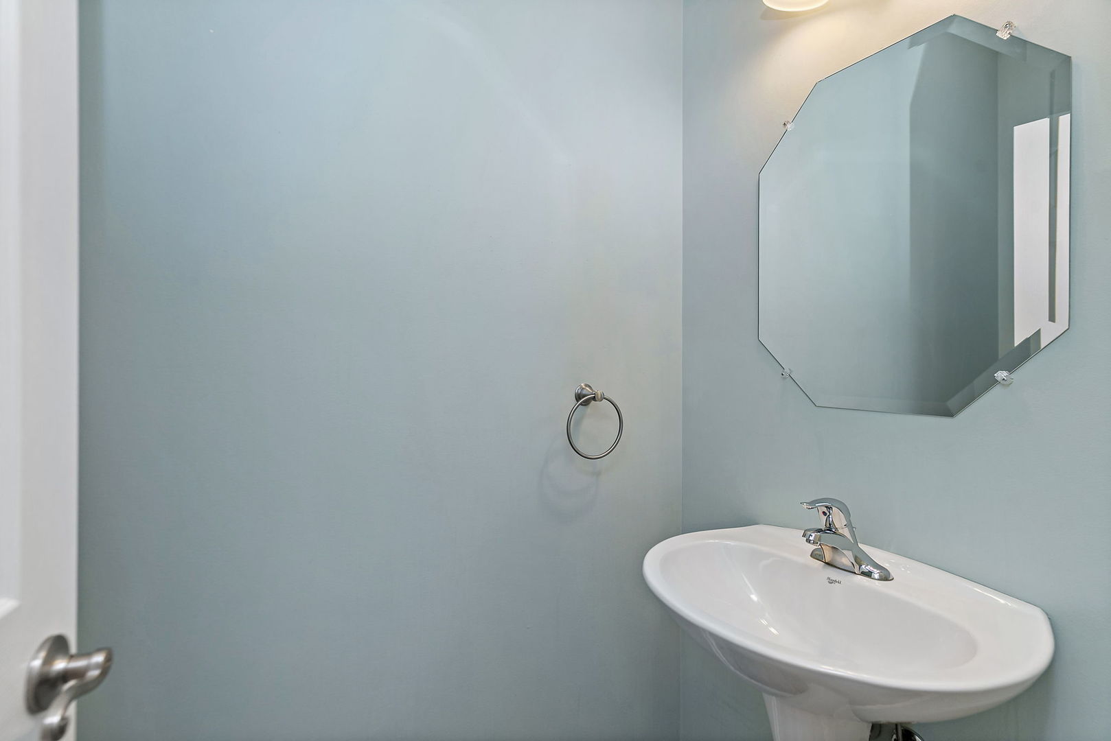 562 Gunnison Court, Gilberts, IL 60136