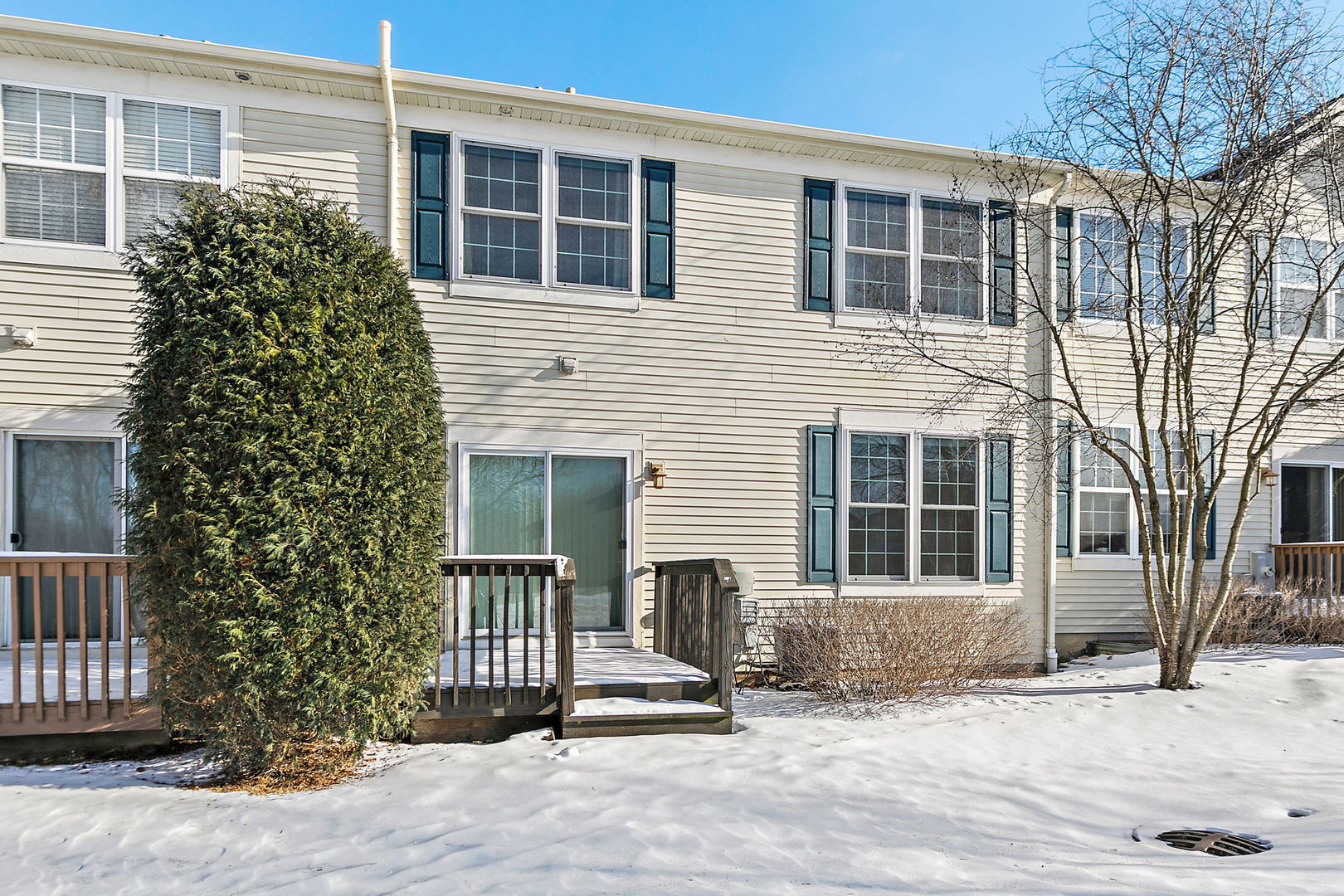 562 Gunnison Court, Gilberts, IL 60136