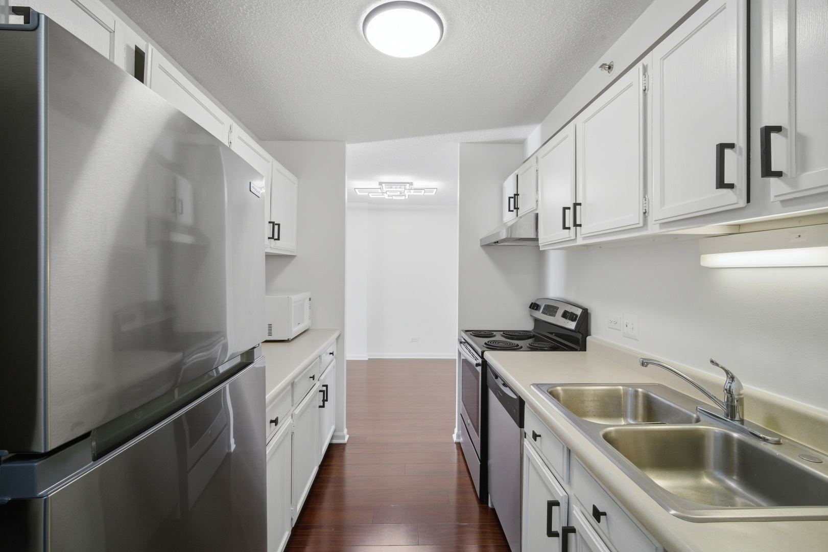 1800 Huntington Boulevard #208, Hoffman Estates, IL 60169