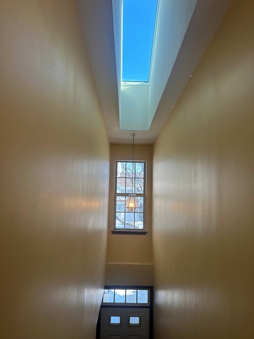 12 TRUMAN Court #B, Streamwood, IL 60107