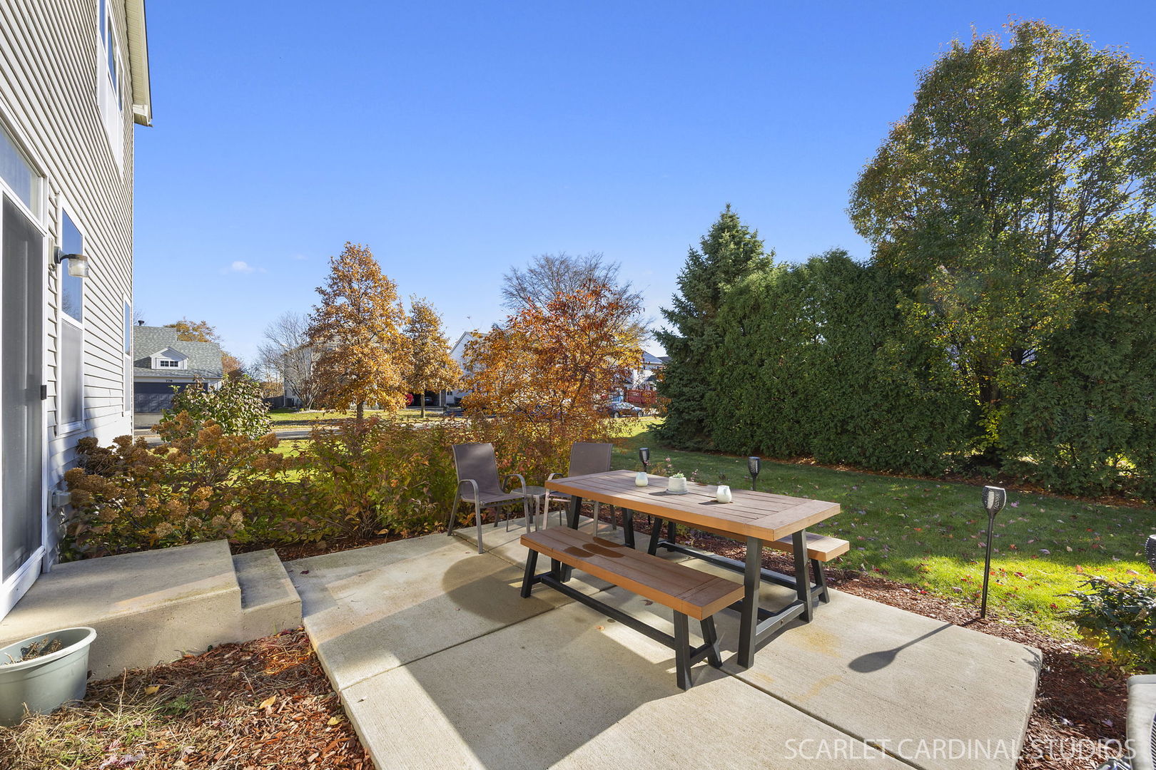 748 VERSAILLES Parkway, Oswego, IL 60543