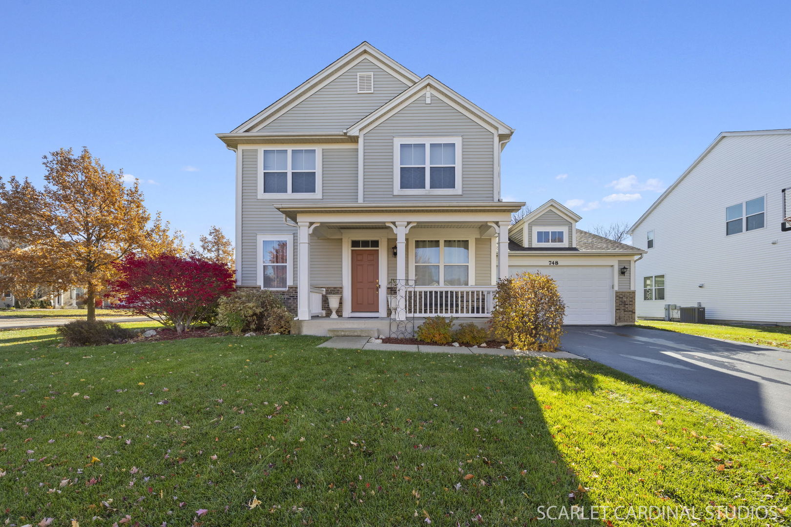 748 VERSAILLES Parkway, Oswego, IL 60543