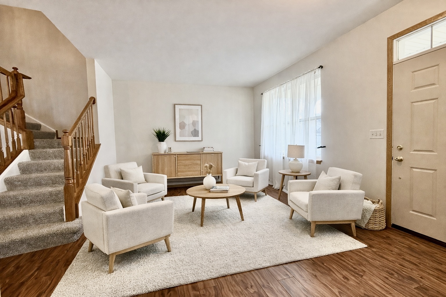 748 VERSAILLES Parkway, Oswego, IL 60543