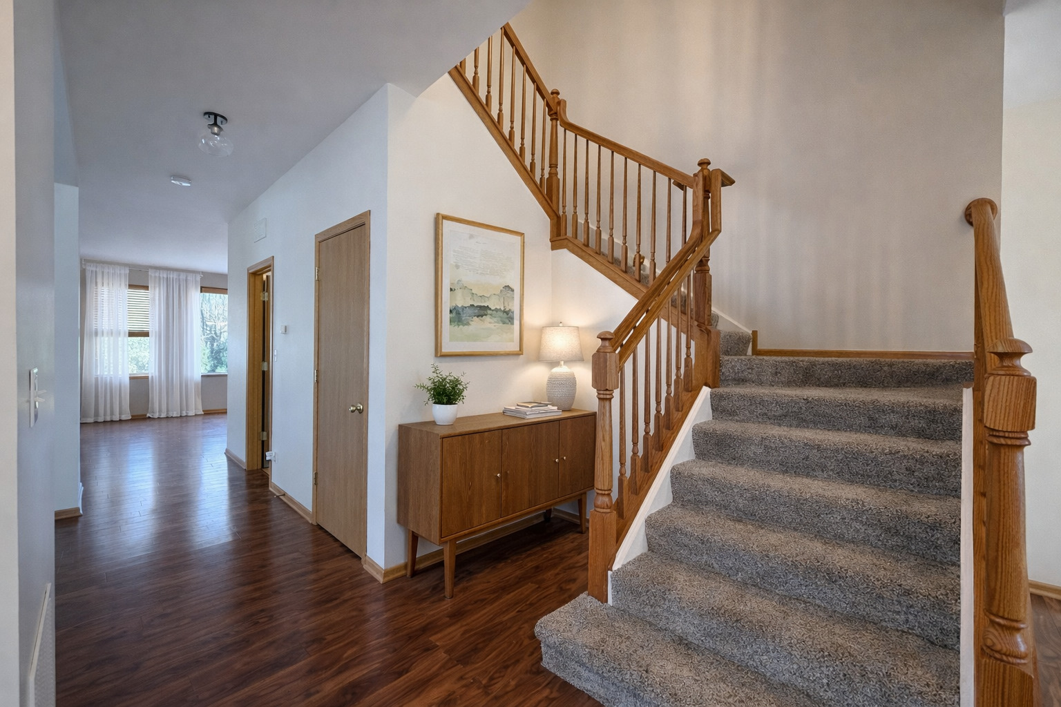 748 VERSAILLES Parkway, Oswego, IL 60543