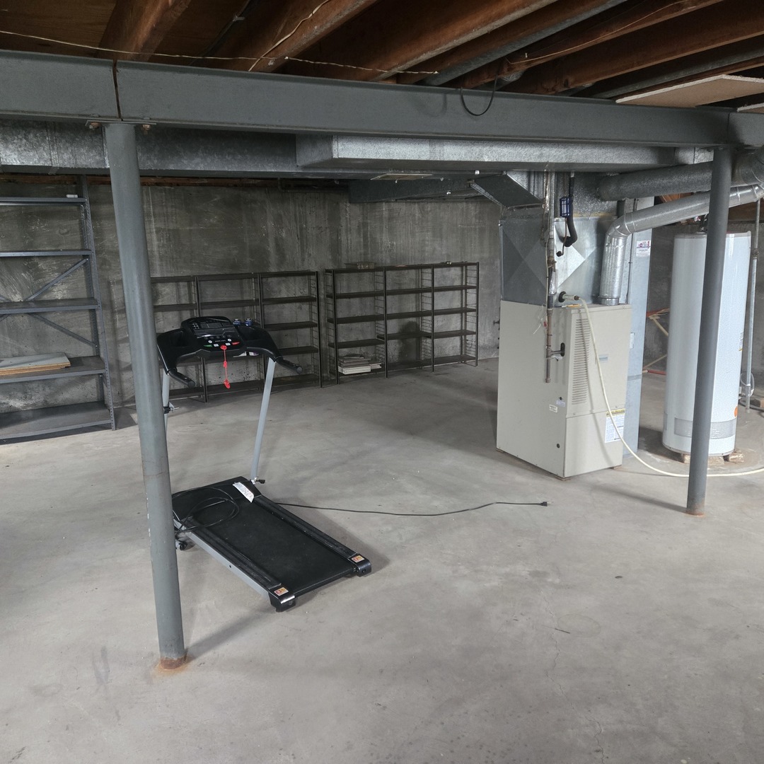 1915 TINA Lane, Flossmoor, IL 60422