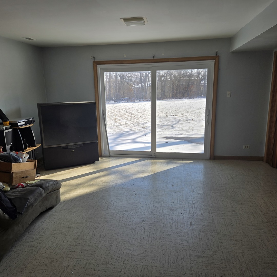 1915 TINA Lane, Flossmoor, IL 60422