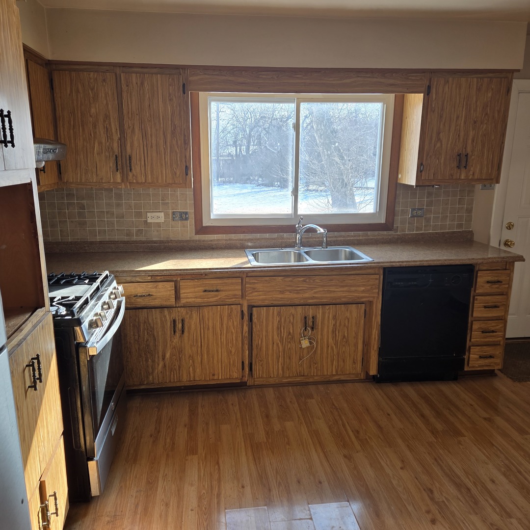 1915 TINA Lane, Flossmoor, IL 60422