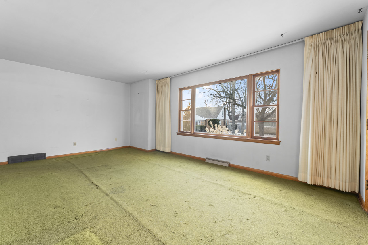 19 Schrum Road, Calumet City, IL 60409