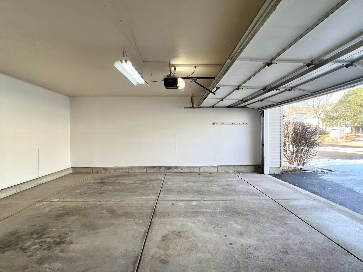 3356 Ravinia Circle #3356, Aurora, IL 60504