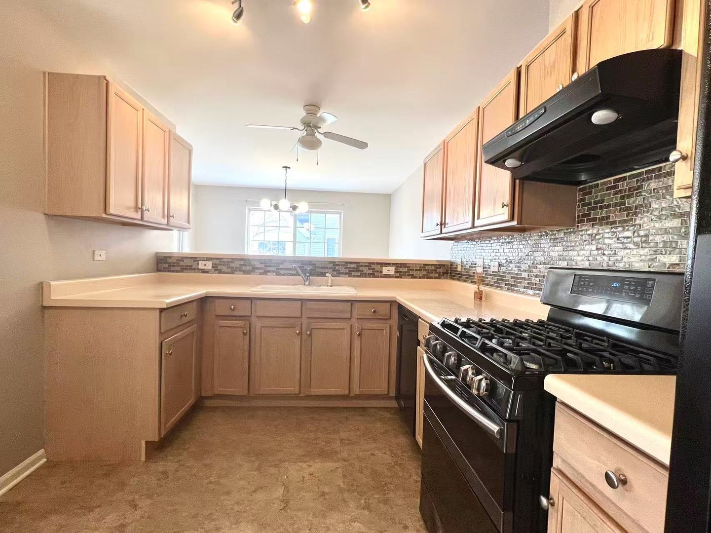 3356 Ravinia Circle #3356, Aurora, IL 60504