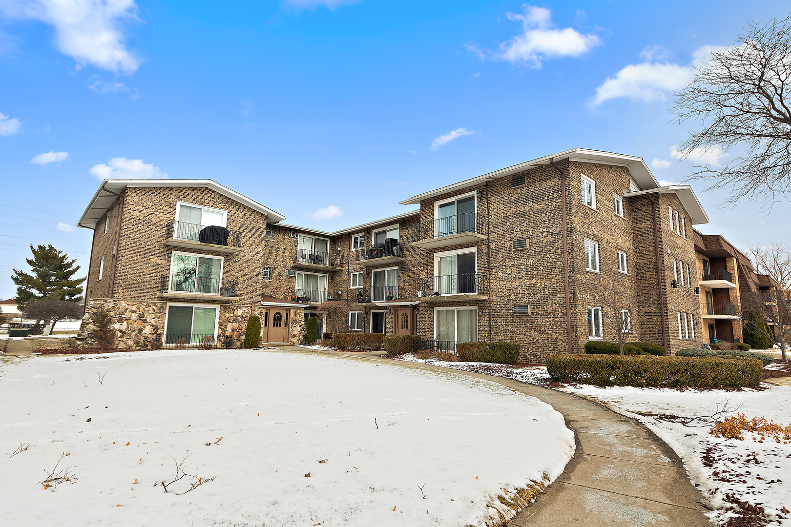 8932 W 140th Street #2A, Orland Park, IL 60462