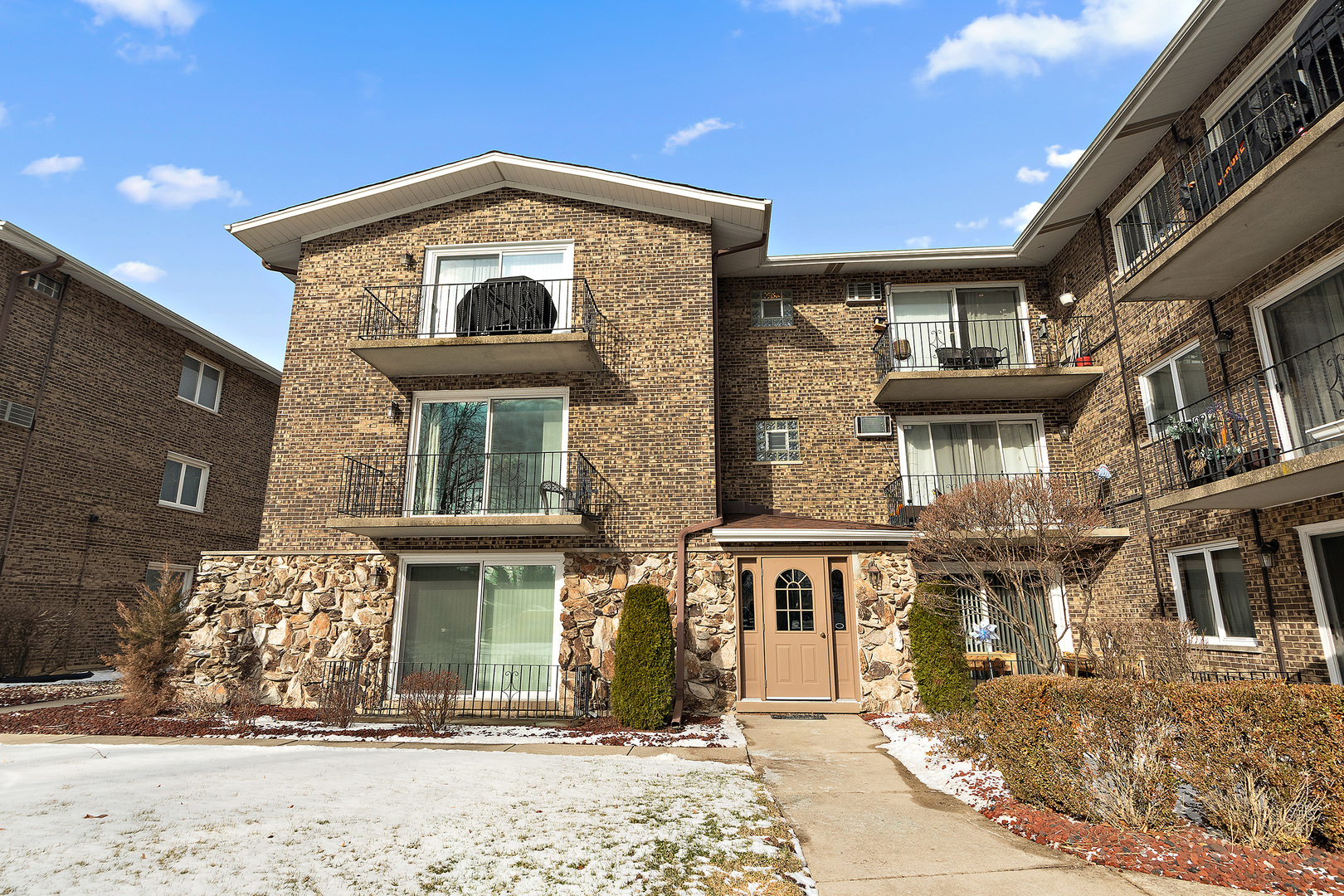 8932 W 140th Street #2A, Orland Park, IL 60462
