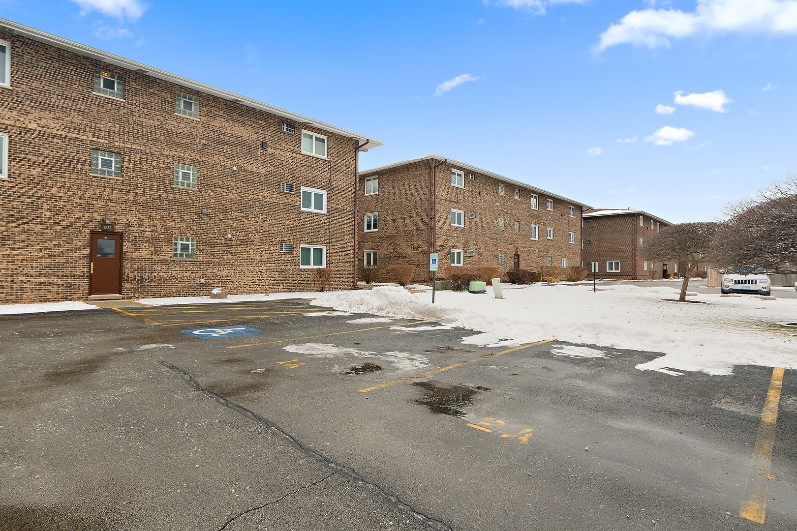 8932 W 140th Street #2A, Orland Park, IL 60462