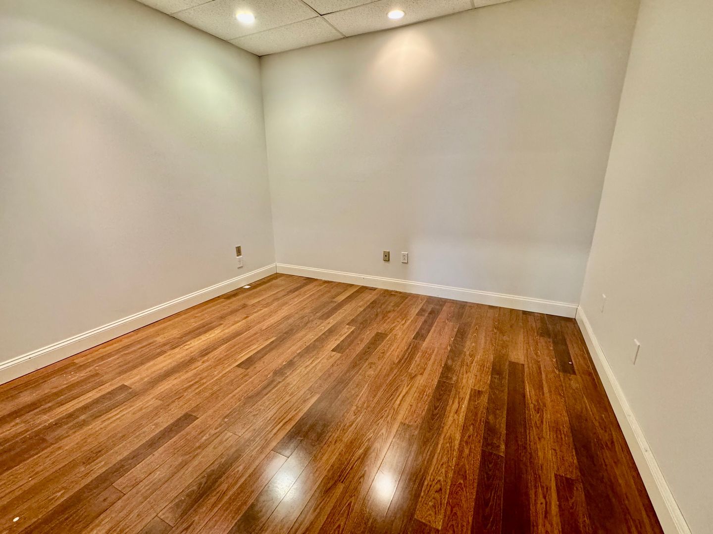 9 Enterprise Drive, Lasalle, IL 61301