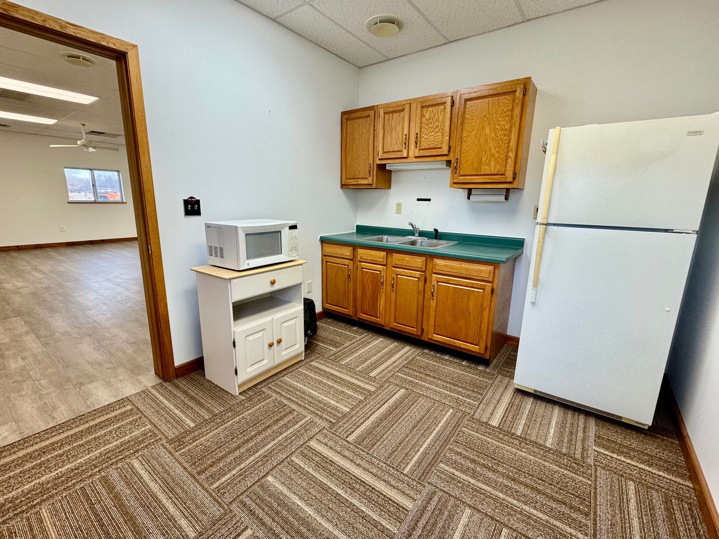 9 Enterprise Drive, Lasalle, IL 61301