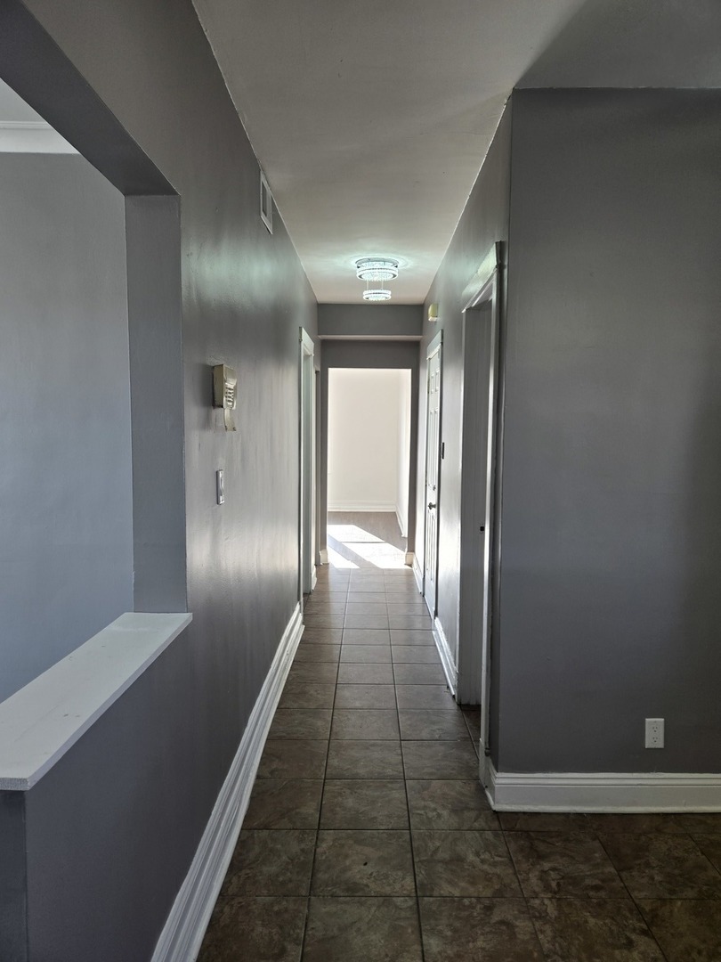 2822 W Marquette Road #2F, Chicago, IL 60629