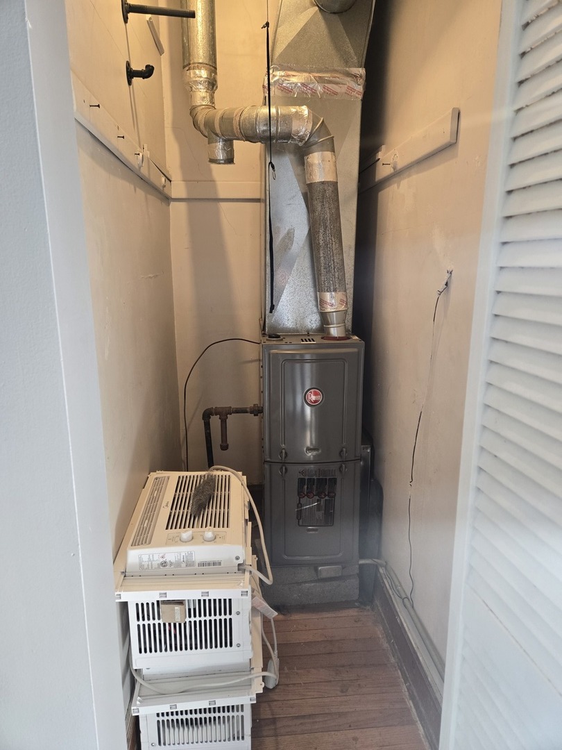 2822 W Marquette Road #2F, Chicago, IL 60629