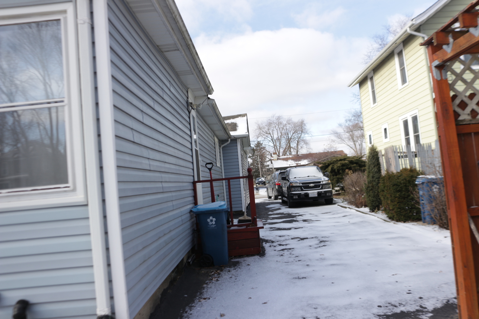 603 N May Street, Aurora, IL 60506