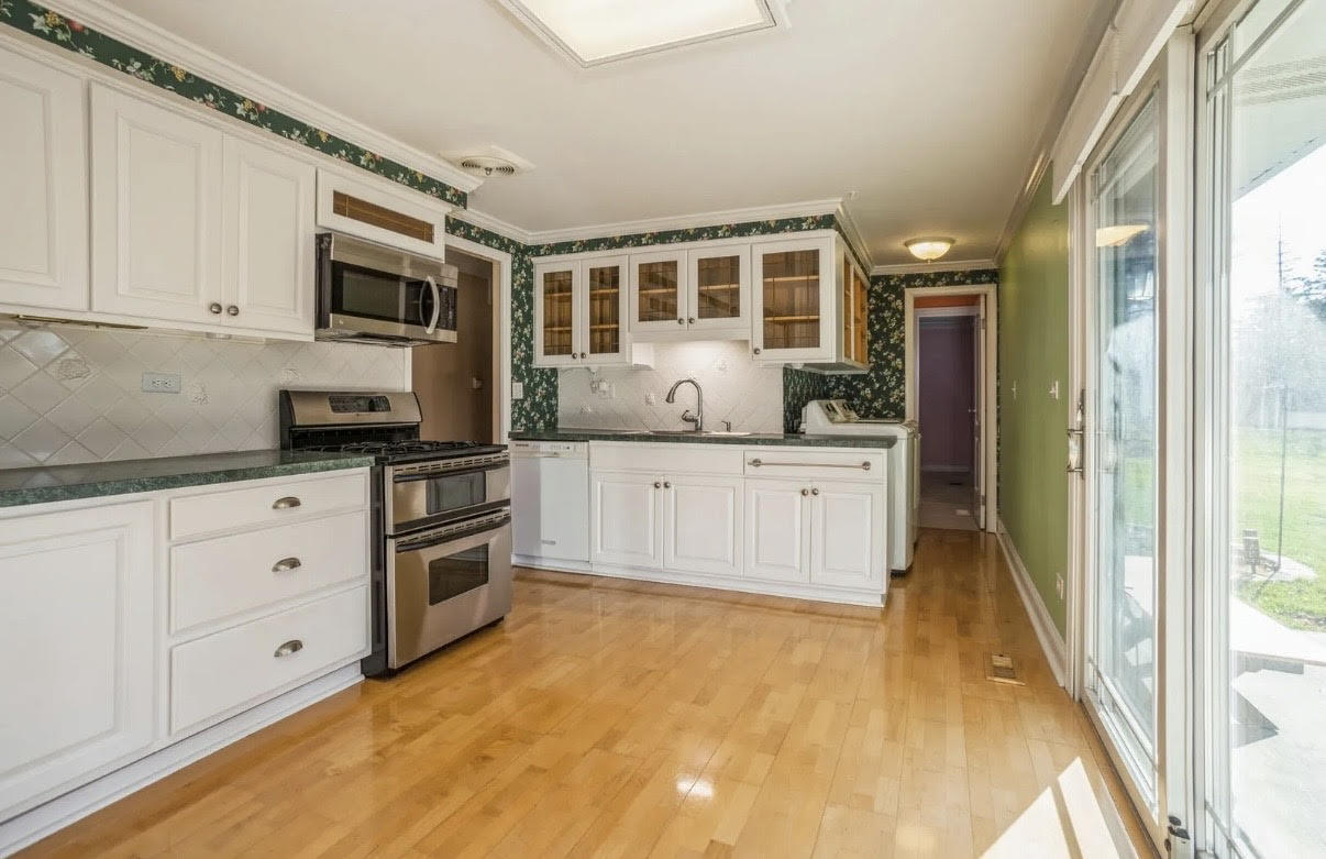 923 Jeffery Court, Schaumburg, IL 60193