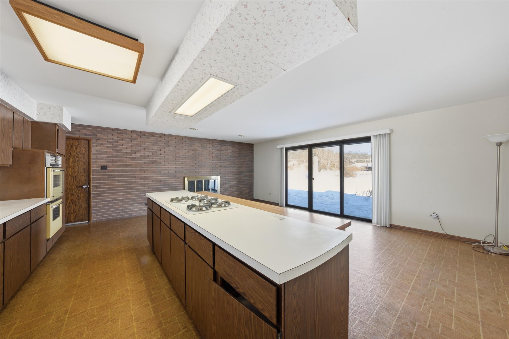 2026 E Maple Street, Crete, IL 60417