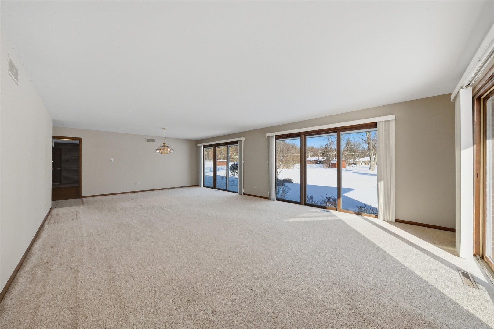 2026 E Maple Street, Crete, IL 60417