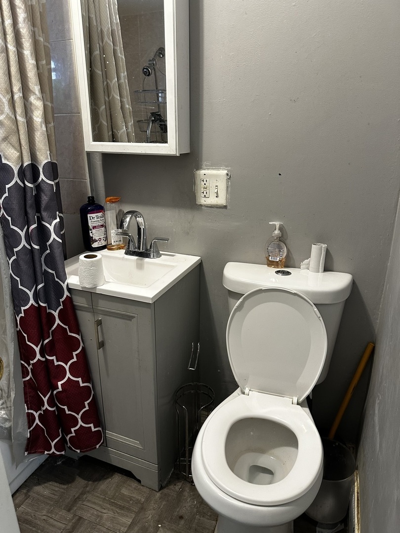 6550 S Claremont Avenue, Chicago, IL 60636