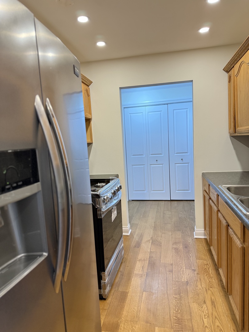 300 Thames Parkway #3D, Park Ridge, IL 60068