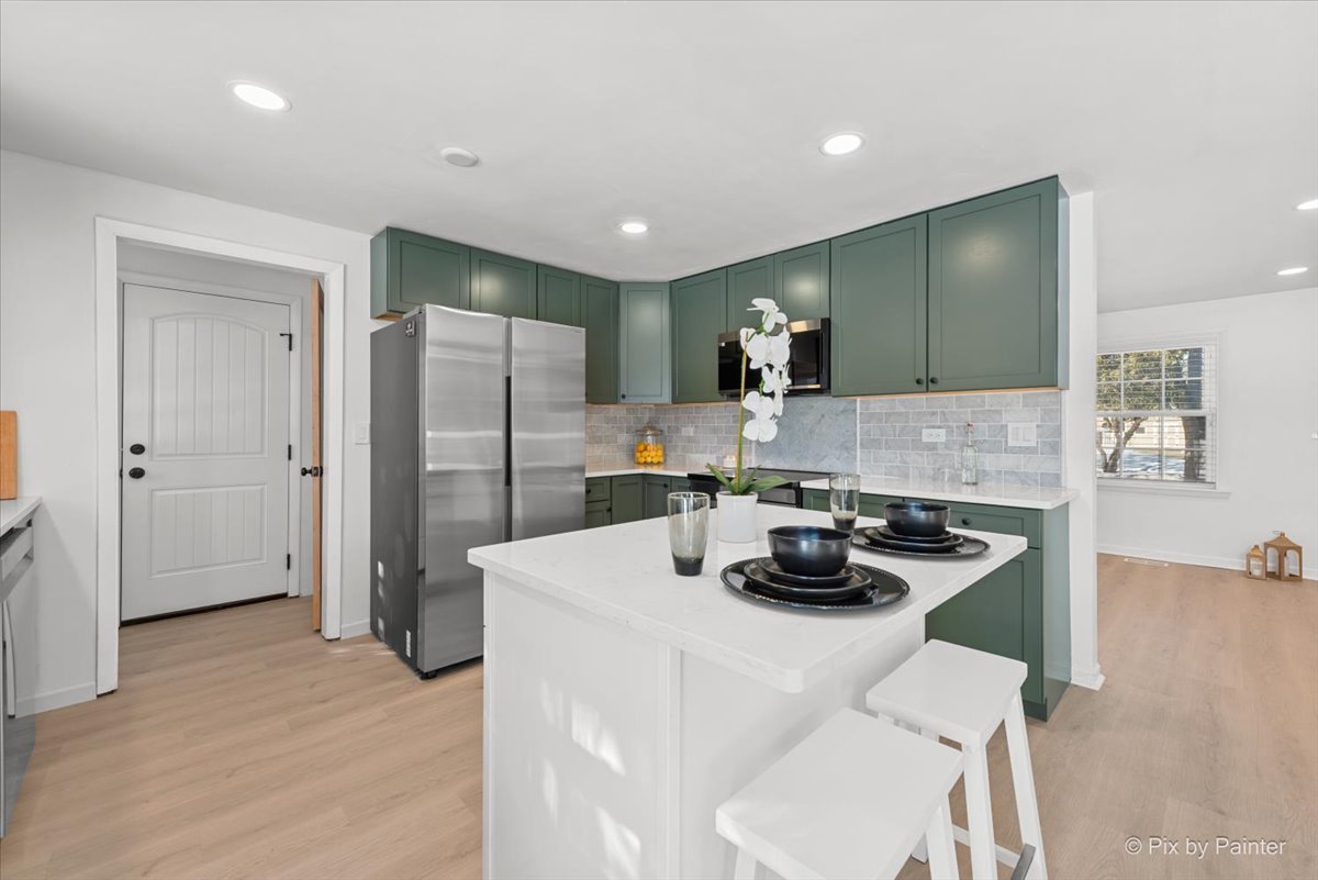 1309 Radcliffe Lane, Schaumburg, IL 60193