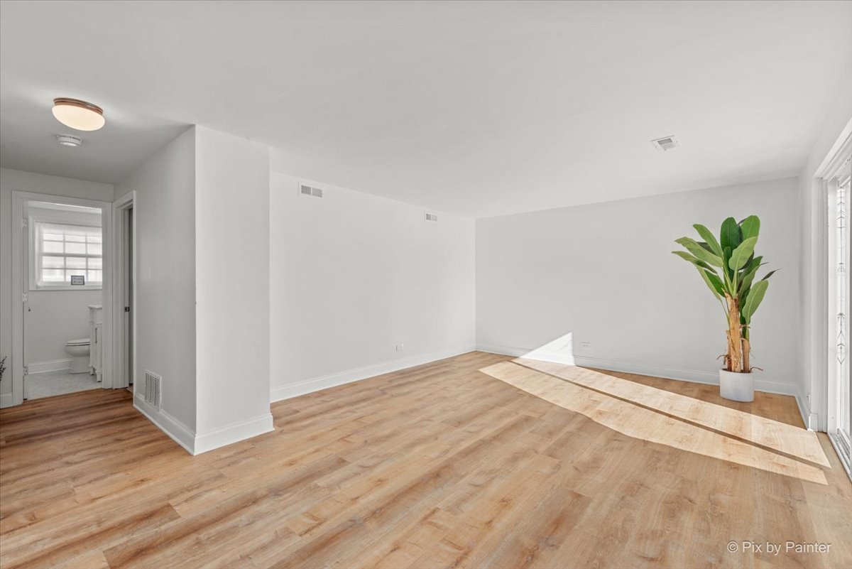 1309 Radcliffe Lane, Schaumburg, IL 60193